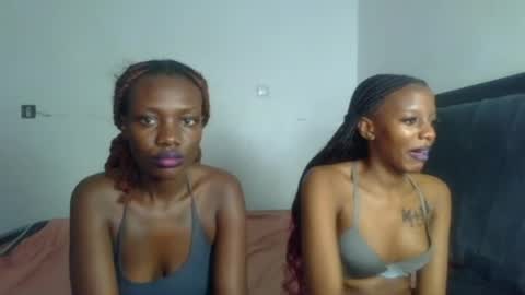 Snapshot of peach_ebonny chatting on 06-19-26, 09:35 peach_ebonny online show from 06-19-26, 09:35