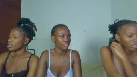 Snapshot of peach_ebonny chatting on 06-28-26, 06:14 peach_ebonny online show from 06-28-26, 06:14