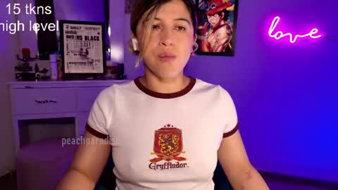 Snapshot of peach_paradisee chatting on 07-20-26, 09:50 S online show from 07-20-26, 09:50