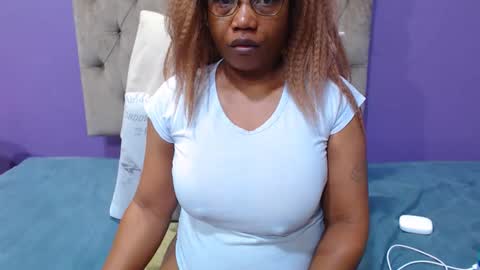 Snapshot of peachassxx chatting on 05-04-26, 05:25 peachy online show from 05-04-26, 05:25
