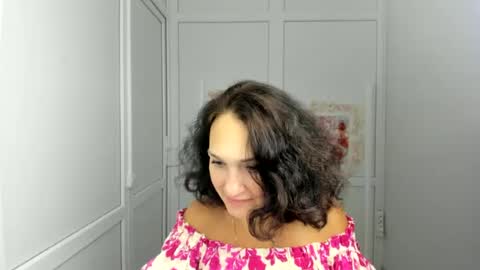 Christina online show from 07-08-26, 12:20