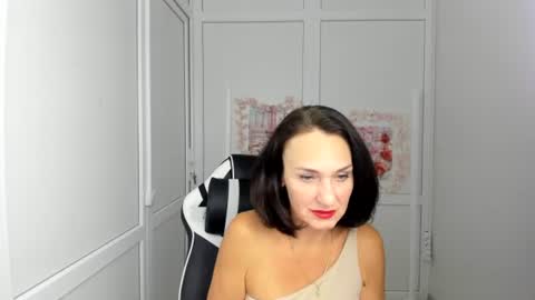 Christina online show from 07-15-26, 12:21