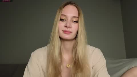 Lexy Peach online show from 01-28-25, 02:10