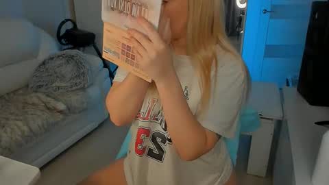 Snapshot of peachju1cy chatting on 03-09-25, 02:50 peachju1cy online show from 03-09-25, 02:50