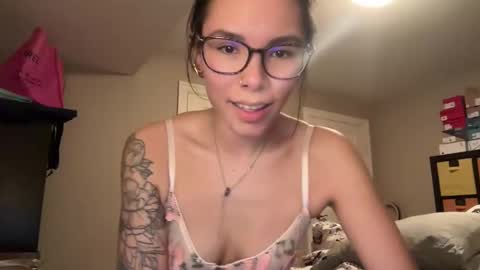 Snapshot of peachteases chatting on 04-25-26, 04:15 peachteases online show from 04-25-26, 04:15