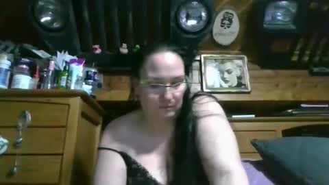 Snapshot of peachtree197 chatting on 02-21-26, 02:23 peachtree197 online show from 02-21-26, 02:23