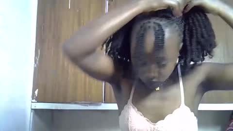 peachy_ebony online show from 10-26-25, 03:45