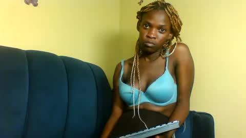 peachie online show from 09-08-25, 09:47