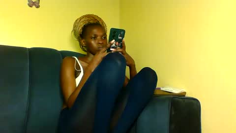 peachie online show from 09-25-25, 07:06