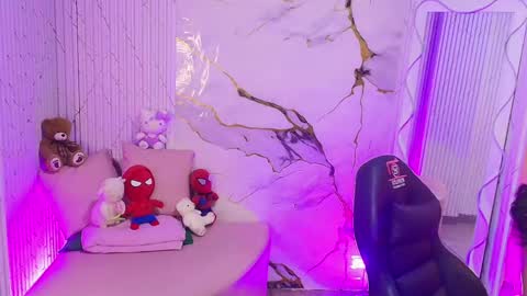 Snapshot of peachy_tay chatting on 05-18-26, 11:49 peachy_tay online show from 05-18-26, 11:49