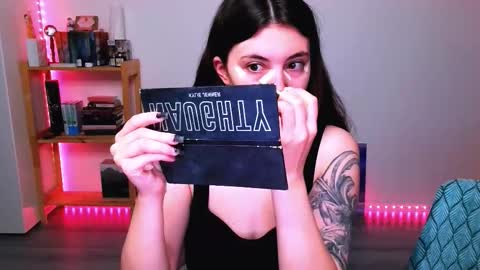 Peachy online show from 10-19-25, 02:56