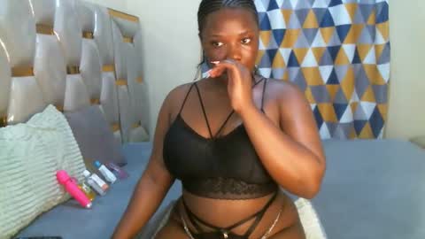 Snapshot of peachygirl255 chatting on 05-30-26, 11:24 Peachy online show from 05-30-26, 11:24