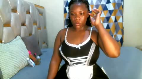 Snapshot of peachygirl255 chatting on 06-13-26, 06:00 Peachy online show from 06-13-26, 06:00
