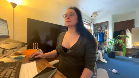 Snapshot of peachyxobsession chatting on 02-17-26, 09:32 PeachyObsession online show from 02-17-26, 09:32