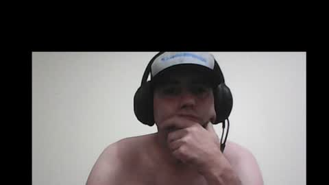 Snapshot of peachz_n_cream chatting on 02-08-25, 12:06 peachz_n_cream online show from 02-08-25, 12:06