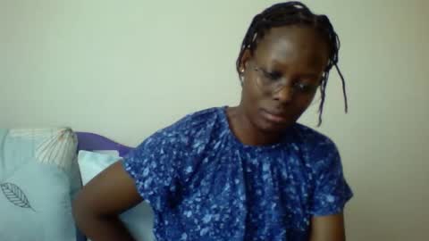 Snapshot of peacockxx chatting on 09-15-25, 06:02 peacockxx online show from 09-15-25, 06:02