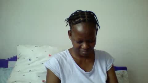 Snapshot of peacockxx chatting on 09-17-25, 09:55 peacockxx online show from 09-17-25, 09:55