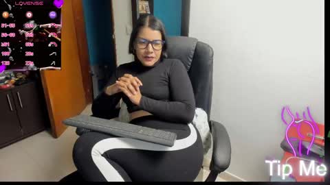 Tangerine Penaut online show from 04-10-26, 10:47