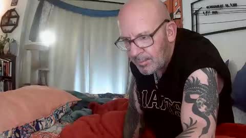 Snapshot of peanutbutterandjealous1 chatting on 04-25-26, 09:45 peanutbutterandjealous1 online show from 04-25-26, 09:45