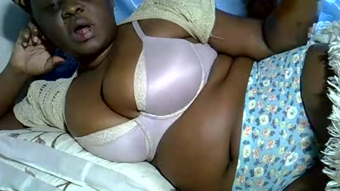 Snapshot of pearl_33 chatting on 07-02-26, 04:24 Keci online show from 07-02-26, 04:24