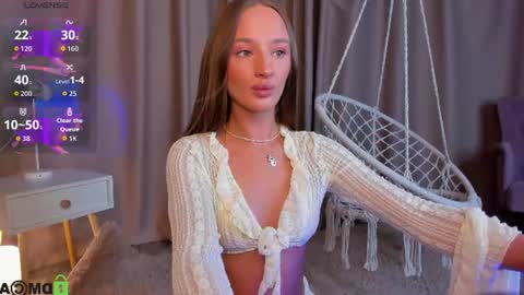 Snapshot of pearl_bloom chatting on 07-17-26, 12:17 Sex Leah online show from 07-17-26, 12:17