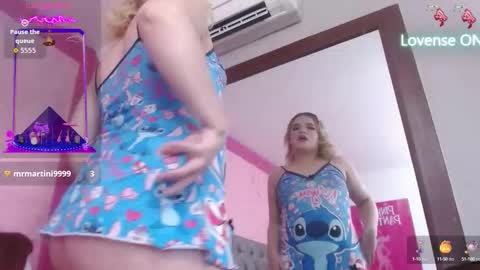 Snapshot of pearl_michelts chatting on 10-10-25, 04:50 michel online show from 10-10-25, 04:50