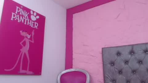Snapshot of pearl_micheltsm chatting on 07-08-26, 01:04 michel online show from 07-08-26, 01:04