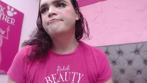 Snapshot of pearl_micheltsm chatting on 07-16-26, 01:06 michel online show from 07-16-26, 01:06
