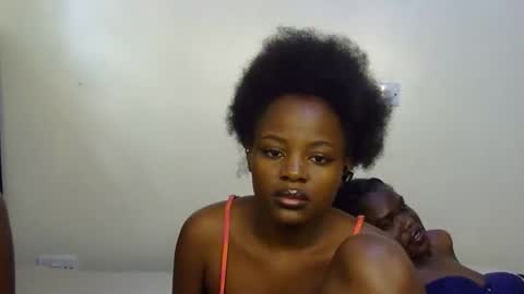 Snapshot of pearl_velvet chatting on 11-27-25, 07:10 vel online show from 11-27-25, 07:10