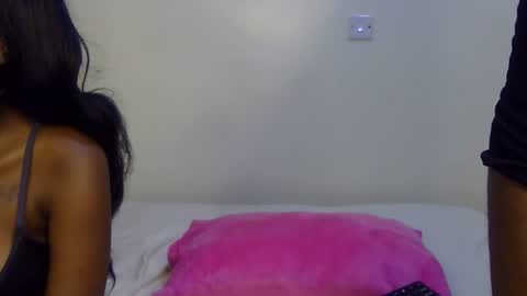 Snapshot of pearl_velvet chatting on 12-01-25, 03:33 vel online show from 12-01-25, 03:33