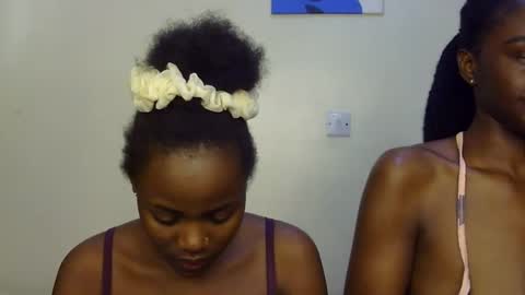 Snapshot of pearl_velvet chatting on 12-04-25, 06:44 vel online show from 12-04-25, 06:44