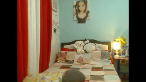 pearlaofasia21 online show from 01-06-25, 10:46