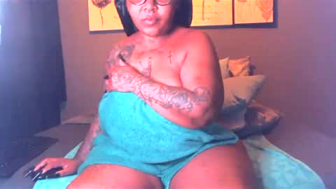 Pearl online show from 03-03-25, 03:08