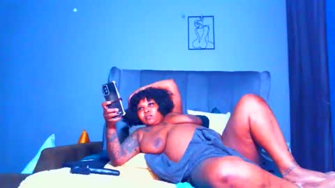 Pearl online show from 04-21-26, 01:42