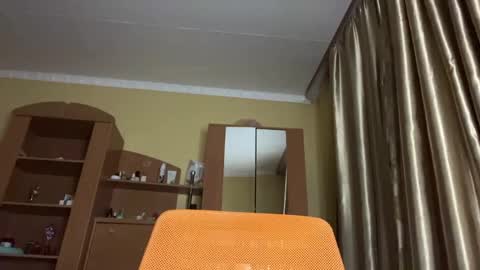 Zlata online show from 05-30-26, 05:21