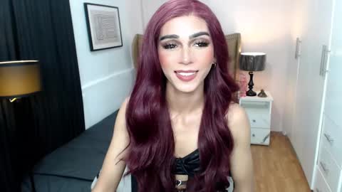 Snapshot of pearlmoore chatting on 01-16-25, 02:09 Pearl online show from 01-16-25, 02:09
