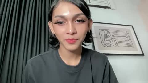 Snapshot of pearlmoore chatting on 02-04-25, 04:50 Pearl online show from 02-04-25, 04:50