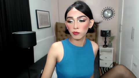 Snapshot of pearlmoore chatting on 02-26-25, 12:49 Pearl online show from 02-26-25, 12:49