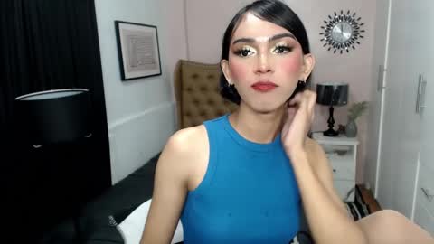 Snapshot of pearlmoore chatting on 03-03-25, 12:37 Pearl online show from 03-03-25, 12:37