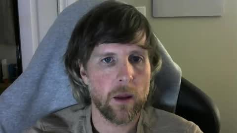 Snapshot of pecas90 chatting on 03-17-26, 06:39 pecas90 online show from 03-17-26, 06:39