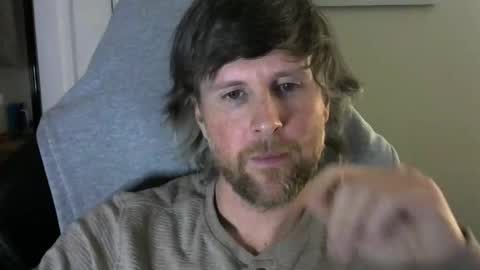 Snapshot of pecas90 chatting on 03-18-26, 02:15 pecas90 online show from 03-18-26, 02:15