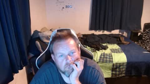 Snapshot of pecker40 chatting on 12-22-24, 06:28 pecker40 online show from 12-22-24, 06:28