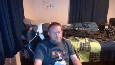 Snapshot of pecker40 chatting on 12-25-24, 09:54 pecker40 online show from 12-25-24, 09:54