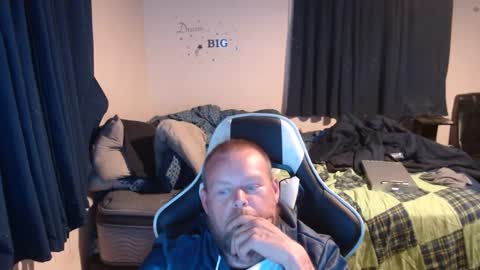 Snapshot of pecker40 chatting on 01-08-25, 01:11 pecker40 online show from 01-08-25, 01:11