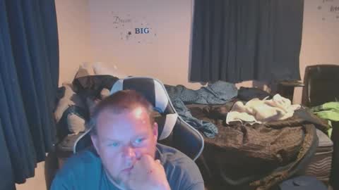 Snapshot of pecker40 chatting on 02-17-25, 12:43 pecker40 online show from 02-17-25, 12:43