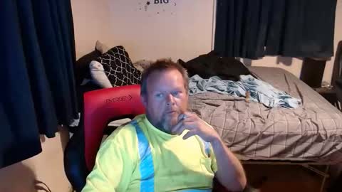 Snapshot of pecker40 chatting on 11-14-25, 02:54 pecker40 online show from 11-14-25, 02:54