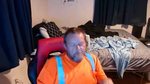 Snapshot of pecker40 chatting on 11-15-25, 01:03 pecker40 online show from 11-15-25, 01:03