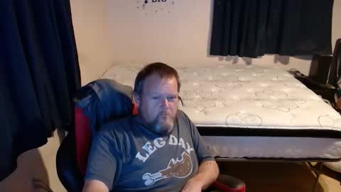 Snapshot of pecker40 chatting on 11-23-25, 10:42 pecker40 online show from 11-23-25, 10:42