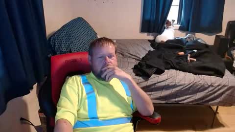 Snapshot of pecker40 chatting on 01-10-26, 05:48 pecker40 online show from 01-10-26, 05:48