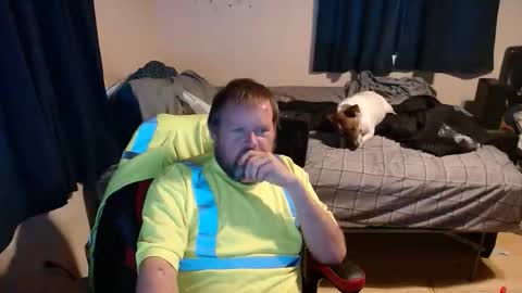 Snapshot of pecker40 chatting on 01-11-26, 10:04 pecker40 online show from 01-11-26, 10:04